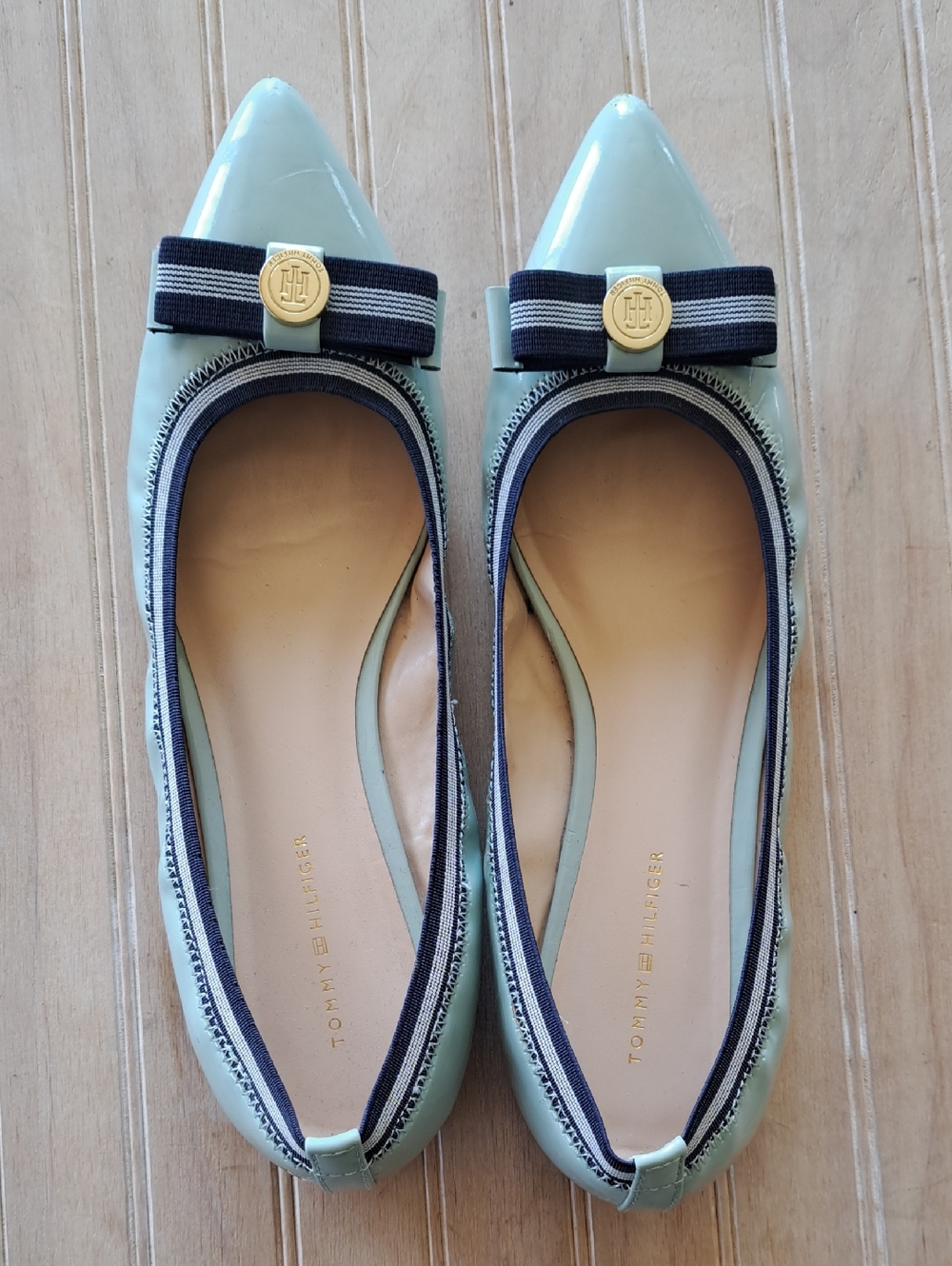 Tommy Hilfiger Mint Patent Pointed Toe Bow Ballet Flats Stylish Preppy Classy